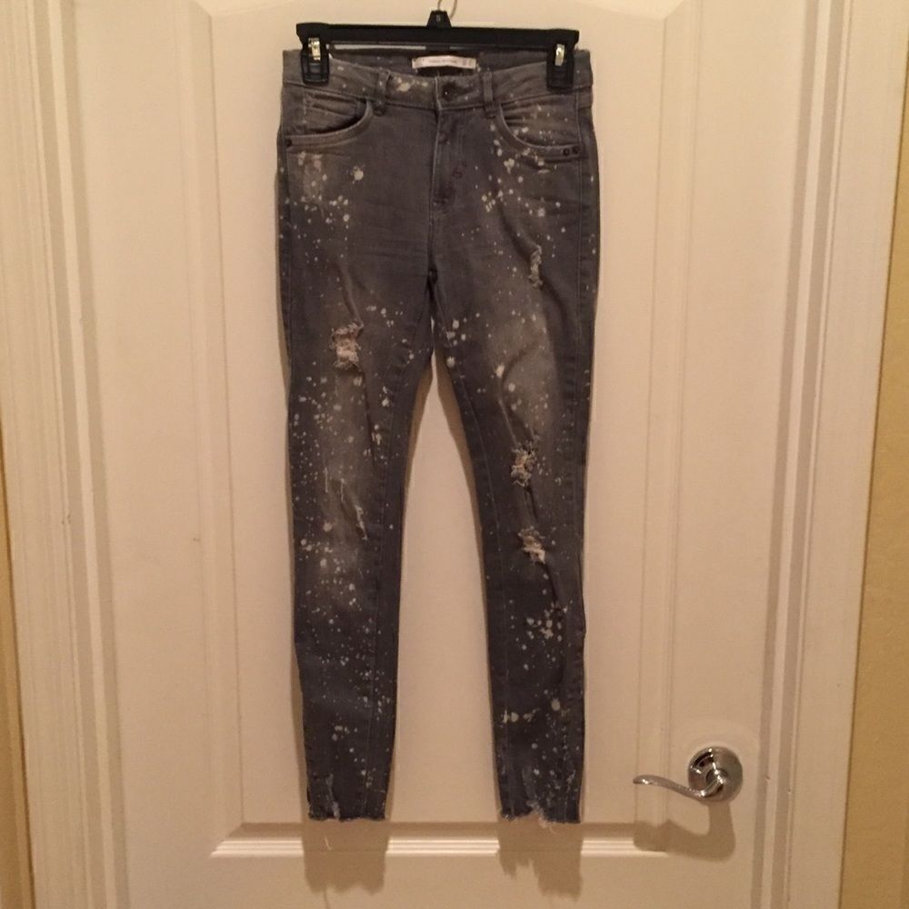 Zara Trafaluc Distressed Jeans 